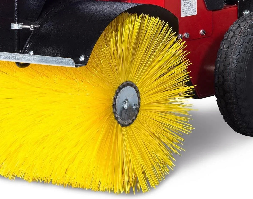 4F Schmutz- und Schneekehrmaschine GXV 160 Limpar 84 Pro mit Kehrbürstensatz