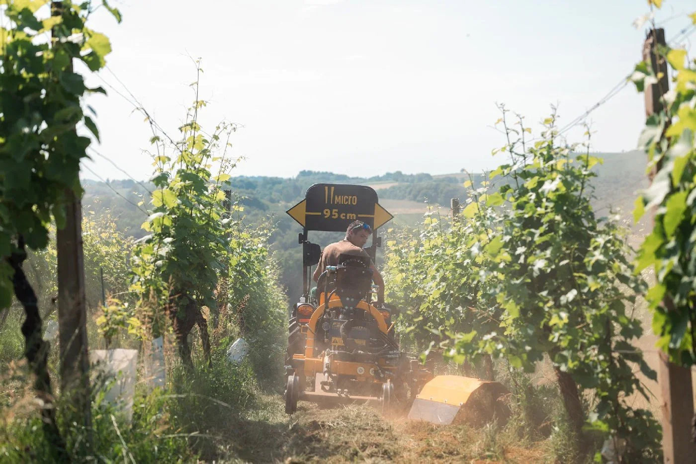 FERRARI Knicklenker-Traktor Cobram 60 AR Micro -Grundmaschine ohne Bereifung