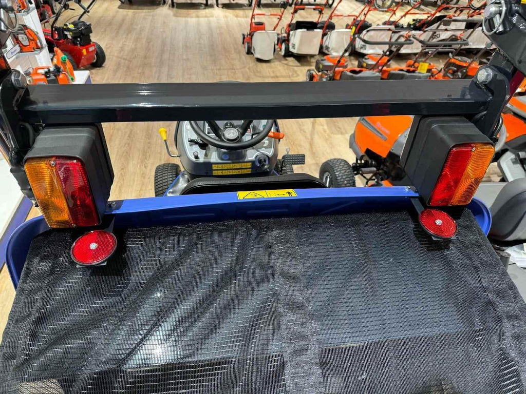 Iseki Diesel-Rasentraktor SXG 216 H mit StVZO Paket mit elektrischer Entleerung - Ausstellungsgerät