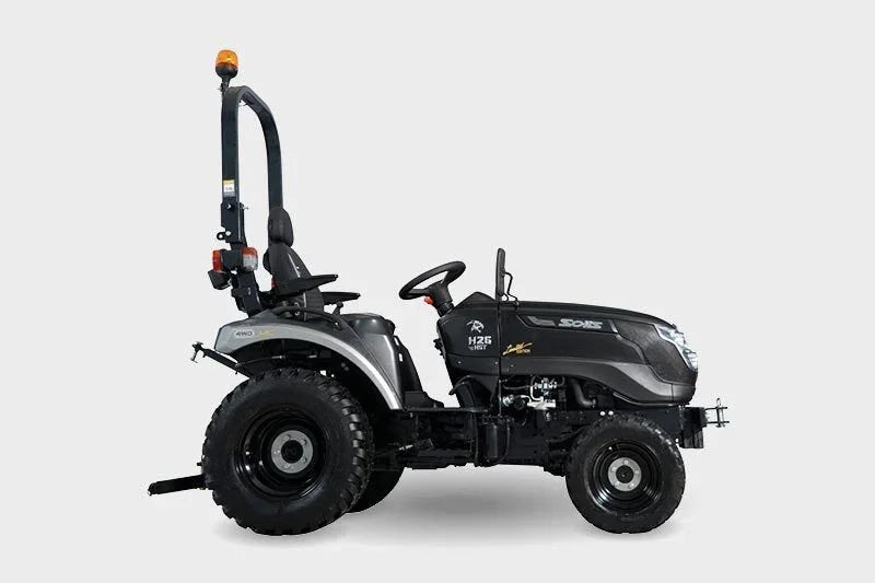 Solis Kompakttraktor 26 HST Panther Sondermodell in Schwarz Grundmaschine ohne Bereifung